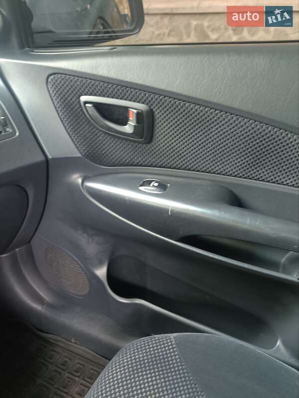 Позашляховик / Кросовер Hyundai Tucson 2007 в Полтаві