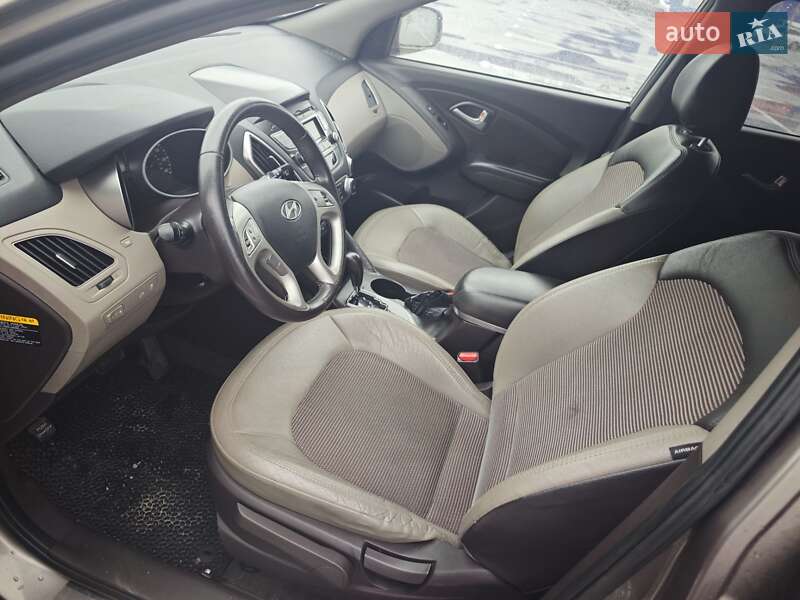 Внедорожник / Кроссовер Hyundai Tucson 2013 в Каменец-Подольском