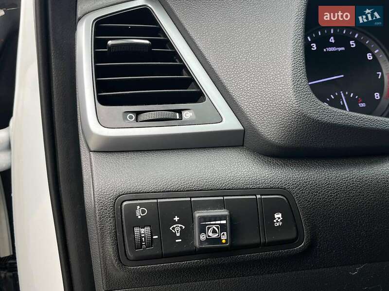 Позашляховик / Кросовер Hyundai Tucson 2016 в Львові