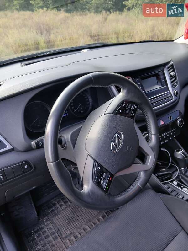 Внедорожник / Кроссовер Hyundai Tucson 2017 в Сумах