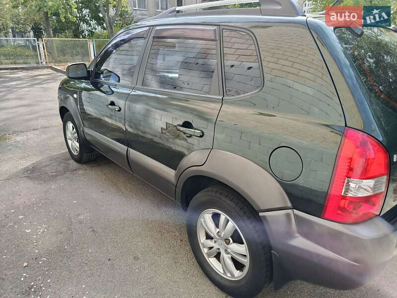 Позашляховик / Кросовер Hyundai Tucson 2008 в Києві