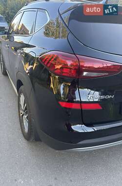 Внедорожник / Кроссовер Hyundai Tucson 2019 в 