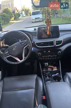 Внедорожник / Кроссовер Hyundai Tucson 2019 в 