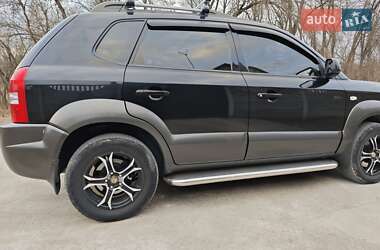 Позашляховик / Кросовер Hyundai Tucson 2008 в  фото 6 Позашляховик / Кросовер Hyundai Tucson 2008 в