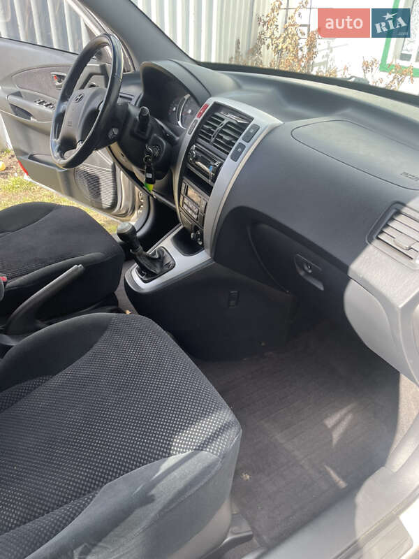 Внедорожник / Кроссовер Hyundai Tucson 2007 в Змиеве фото 4 Внедорожник / Кроссовер Hyundai Tucson 2007 в Змиеве