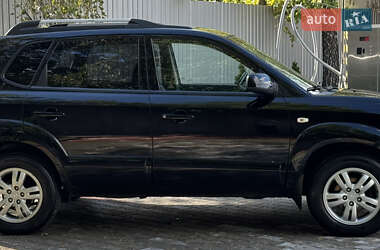 Внедорожник / Кроссовер Hyundai Tucson 2006 в 