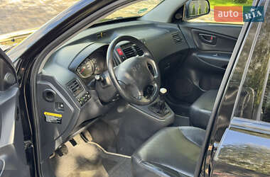 Внедорожник / Кроссовер Hyundai Tucson 2006 в 