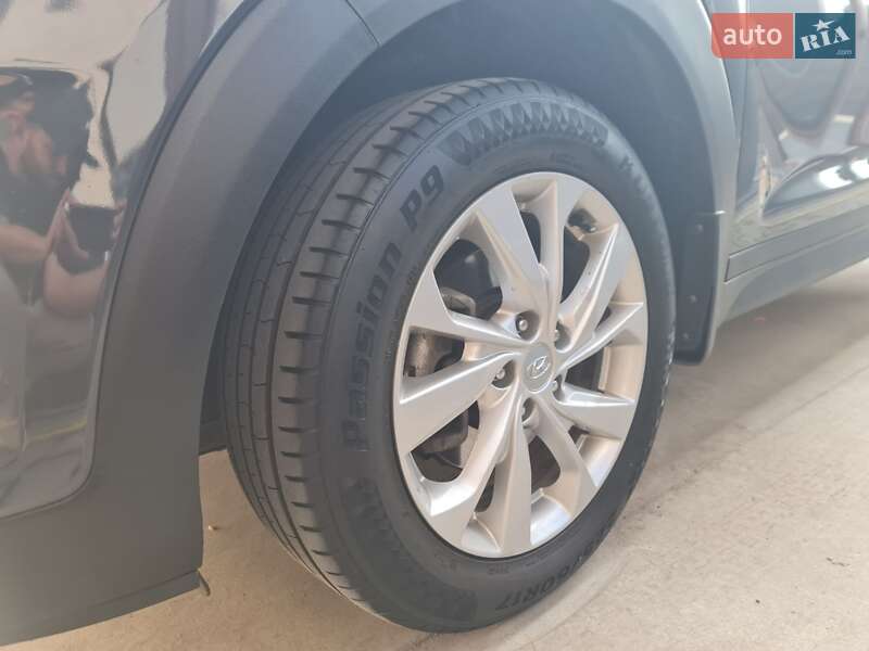 Внедорожник / Кроссовер Hyundai Tucson 2020 в Ужгороде
