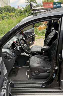 Внедорожник / Кроссовер Hyundai Tucson 2011 в 