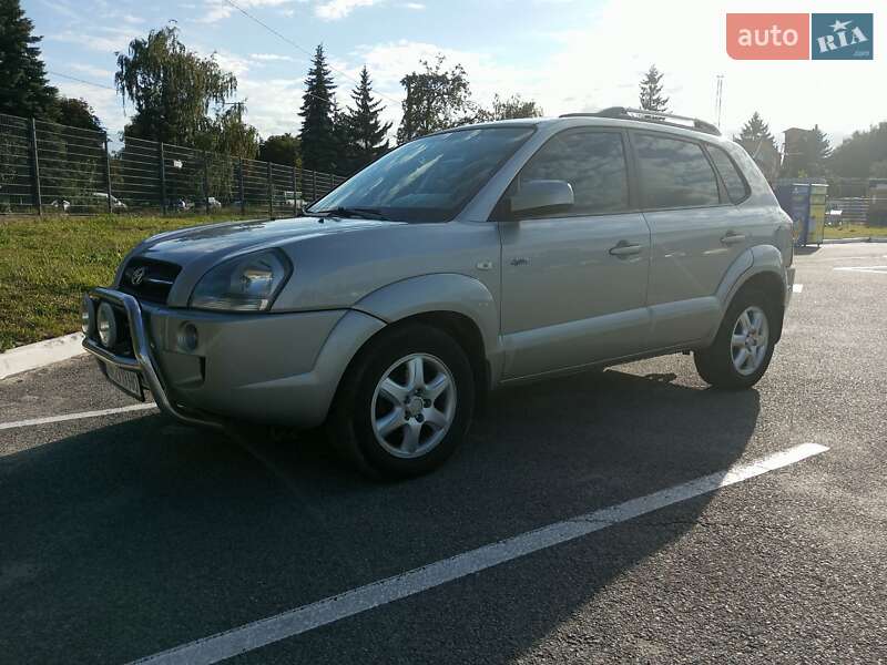 Внедорожник / Кроссовер Hyundai Tucson 2006 в 