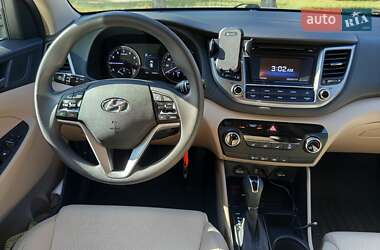 Внедорожник / Кроссовер Hyundai Tucson 2017 в 
