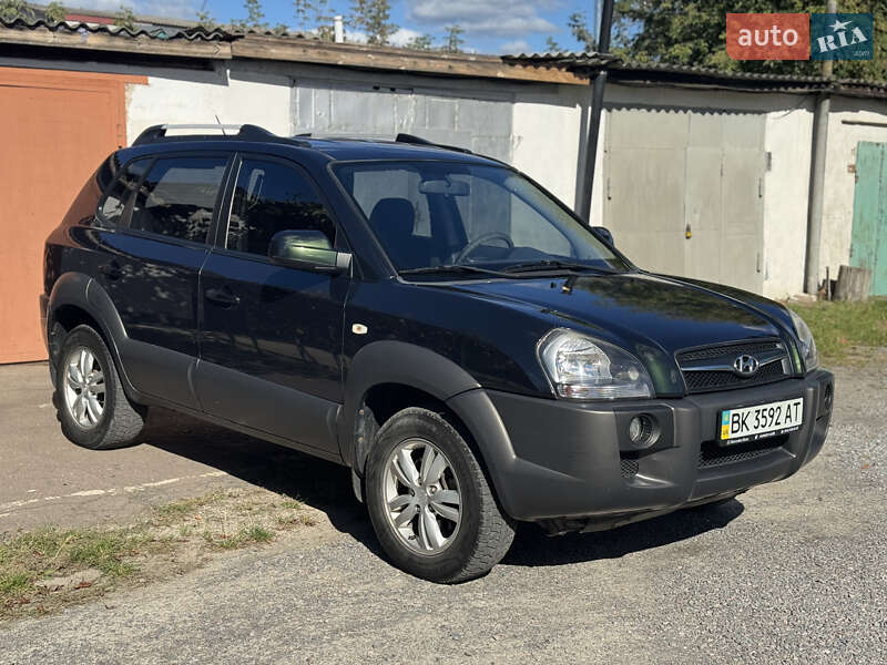 Позашляховик / Кросовер Hyundai Tucson 2008 в Сарнах