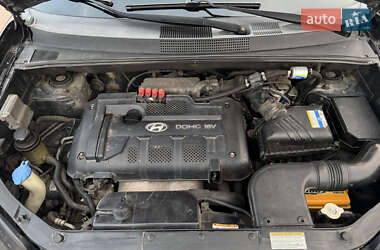 Внедорожник / Кроссовер Hyundai Tucson 2008 в 