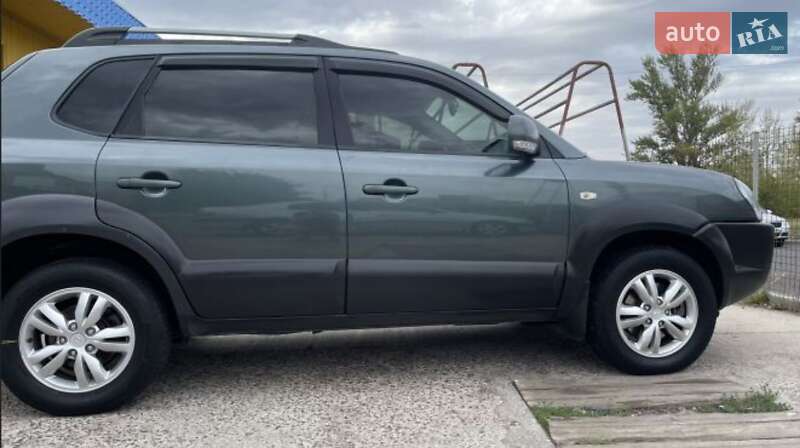 Внедорожник / Кроссовер Hyundai Tucson 2012 в Южноукраинске