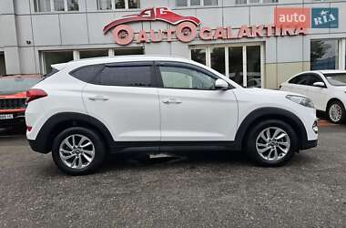 Внедорожник / Кроссовер Hyundai Tucson 2016 в 