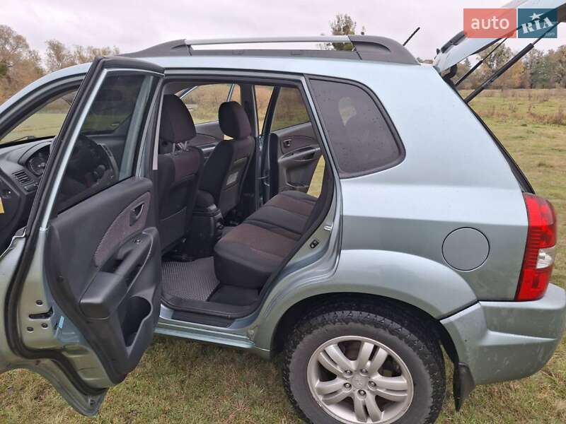 Внедорожник / Кроссовер Hyundai Tucson 2007 в Ахтырке фото 5 Внедорожник / Кроссовер Hyundai Tucson 2007 в Ахтырке