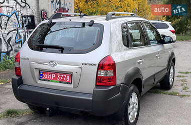 Внедорожник / Кроссовер Hyundai Tucson 2006 в  фото 8 Внедорожник / Кроссовер Hyundai Tucson 2006 в