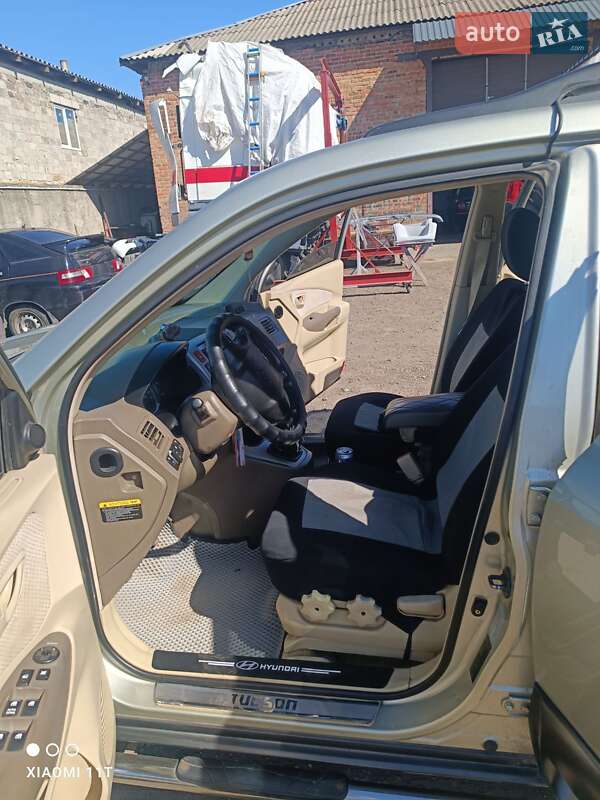 Позашляховик / Кросовер Hyundai Tucson 2005 в Павлограді фото 15 Позашляховик / Кросовер Hyundai Tucson 2005 в Павлограді
