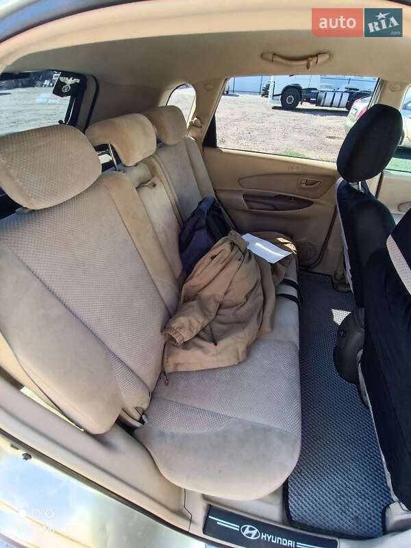 Позашляховик / Кросовер Hyundai Tucson 2005 в Павлограді фото 20 Позашляховик / Кросовер Hyundai Tucson 2005 в Павлограді