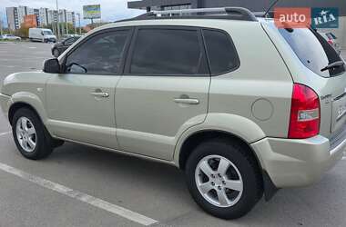Внедорожник / Кроссовер Hyundai Tucson 2007 в 