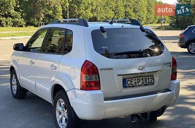 Внедорожник / Кроссовер Hyundai Tucson 2009 в 