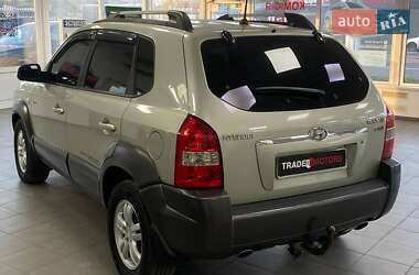 Внедорожник / Кроссовер Hyundai Tucson 2006 в 