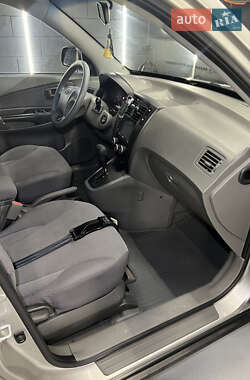 Внедорожник / Кроссовер Hyundai Tucson 2007 в 