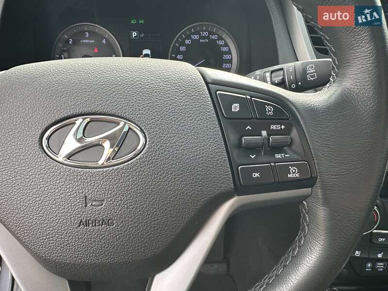 Позашляховик / Кросовер Hyundai Tucson 2015 в Луцьку