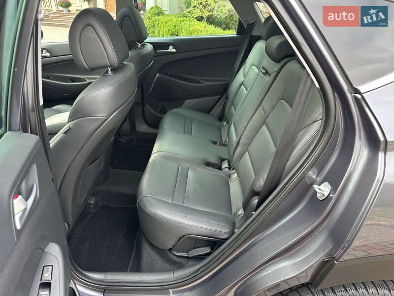 Позашляховик / Кросовер Hyundai Tucson 2015 в Луцьку