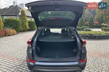 Внедорожник / Кроссовер Hyundai Tucson 2015 в 
