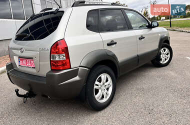 Внедорожник / Кроссовер Hyundai Tucson 2007 в 