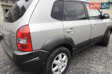 Позашляховик / Кросовер Hyundai Tucson 2005 в 