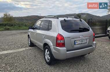 Внедорожник / Кроссовер Hyundai Tucson 2006 в  фото 9 Внедорожник / Кроссовер Hyundai Tucson 2006 в