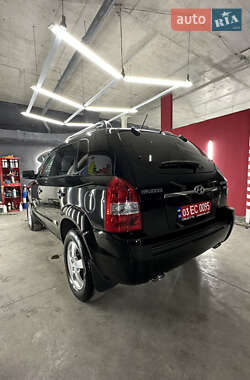 Внедорожник / Кроссовер Hyundai Tucson 2008 в 