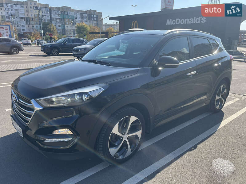 Внедорожник / Кроссовер Hyundai Tucson 2016 в 
