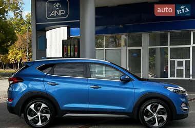 Внедорожник / Кроссовер Hyundai Tucson 2017 в 