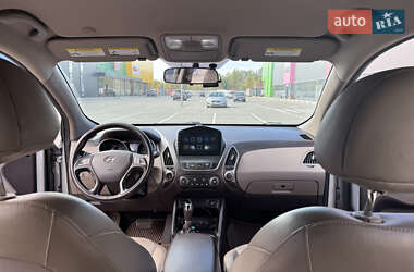 Внедорожник / Кроссовер Hyundai Tucson 2014 в 