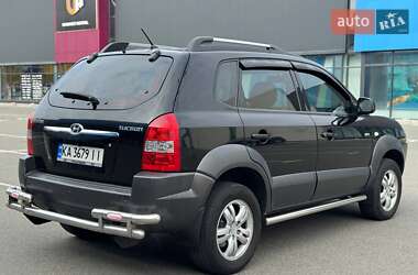 Внедорожник / Кроссовер Hyundai Tucson 2008 в 
