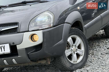 Внедорожник / Кроссовер Hyundai Tucson 2009 в 