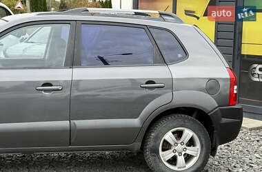 Внедорожник / Кроссовер Hyundai Tucson 2009 в 