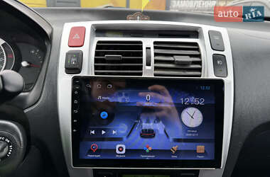 Внедорожник / Кроссовер Hyundai Tucson 2009 в 