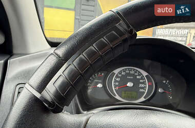 Внедорожник / Кроссовер Hyundai Tucson 2009 в 
