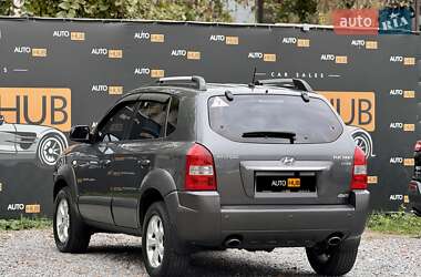Внедорожник / Кроссовер Hyundai Tucson 2009 в 