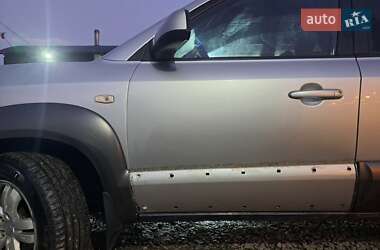 Внедорожник / Кроссовер Hyundai Tucson 2005 в 