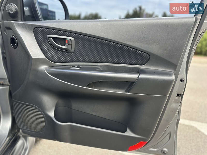 Внедорожник / Кроссовер Hyundai Tucson 2011 в Киеве