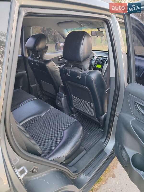 Внедорожник / Кроссовер Hyundai Tucson 2011 в Харькове фото 7 Внедорожник / Кроссовер Hyundai Tucson 2011 в Харькове