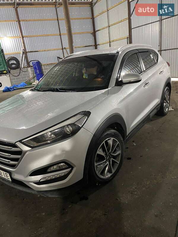 Позашляховик / Кросовер Hyundai Tucson 2017 в Тальному