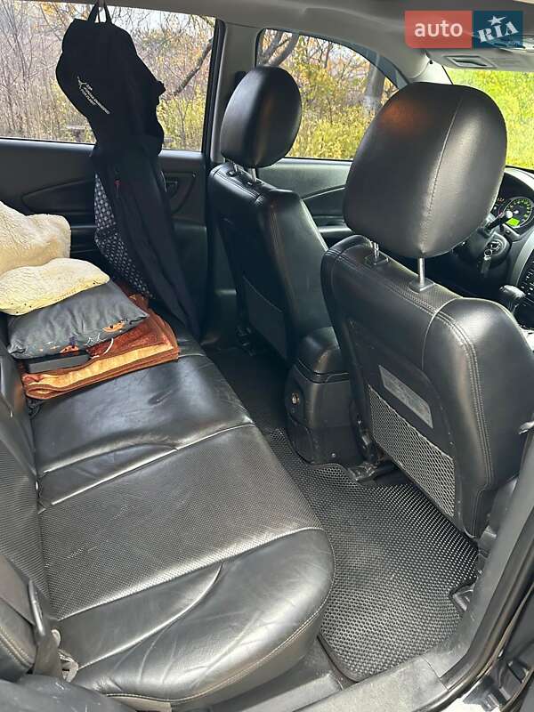 Внедорожник / Кроссовер Hyundai Tucson 2008 в Богодухове