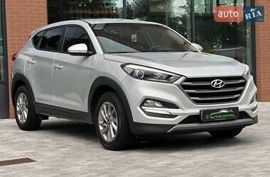 Внедорожник / Кроссовер Hyundai Tucson 2016 в 