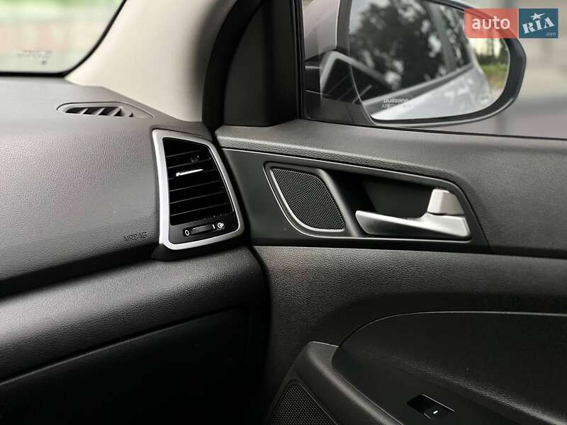 Внедорожник / Кроссовер Hyundai Tucson 2016 в Киеве фото 49 Внедорожник / Кроссовер Hyundai Tucson 2016 в Киеве